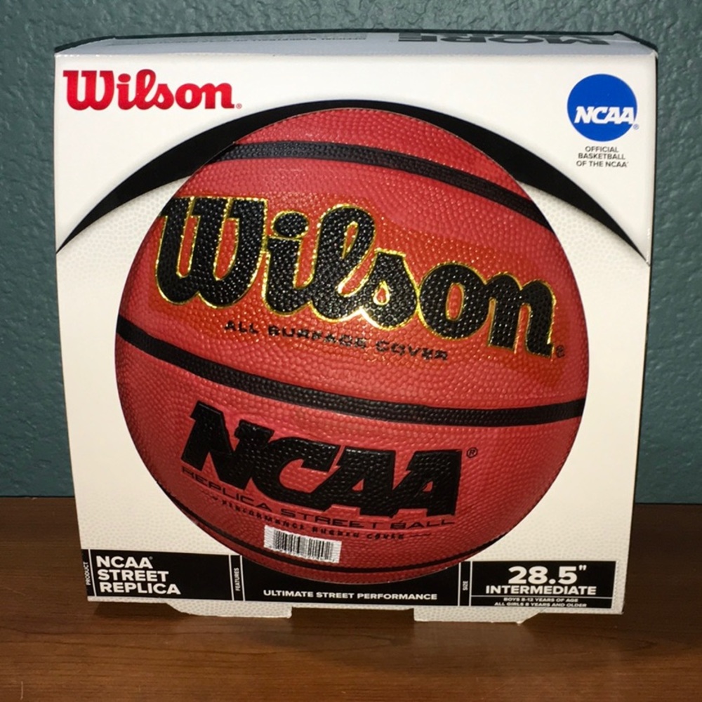 Wilson NCAA Replica Game Basketball 28.5"